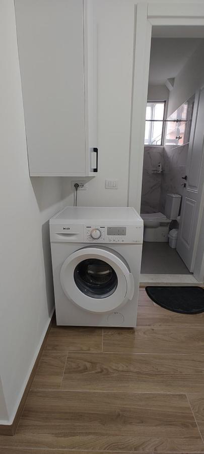 Vlora Central & Comfy Apartment Екстер'єр фото