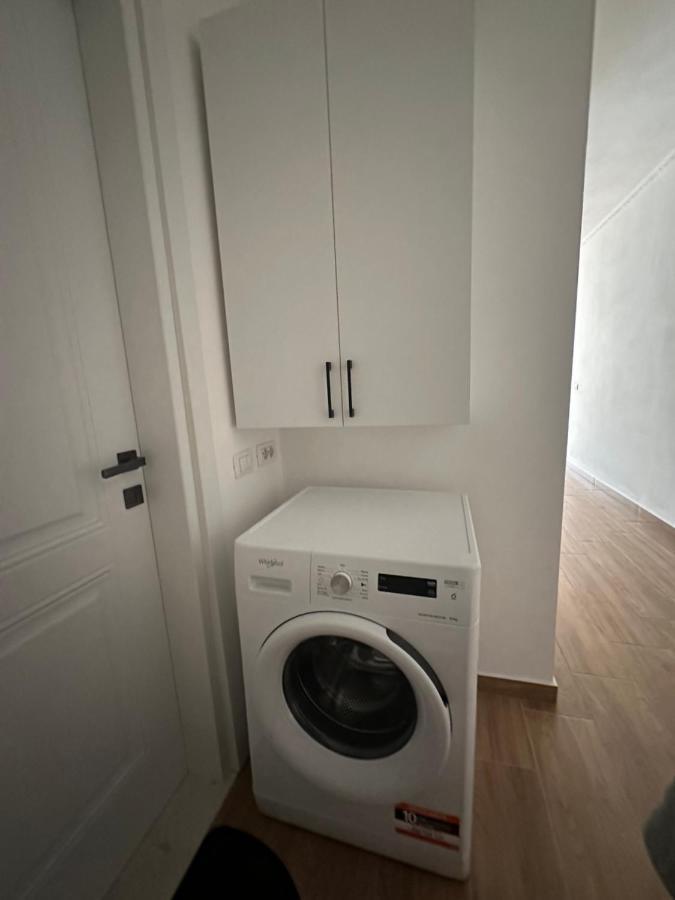 Vlora Central & Comfy Apartment Екстер'єр фото